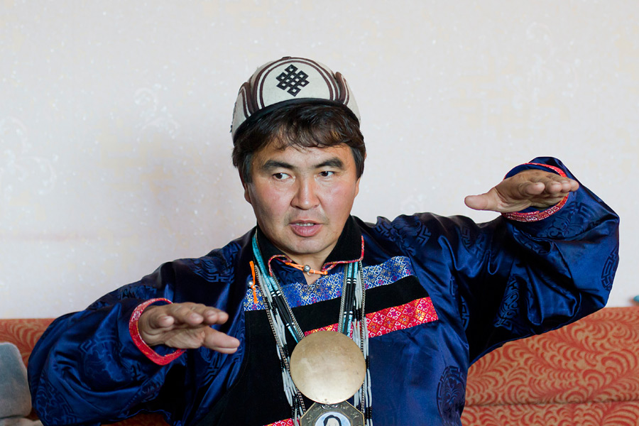 Шаман Валентин Хагдаев